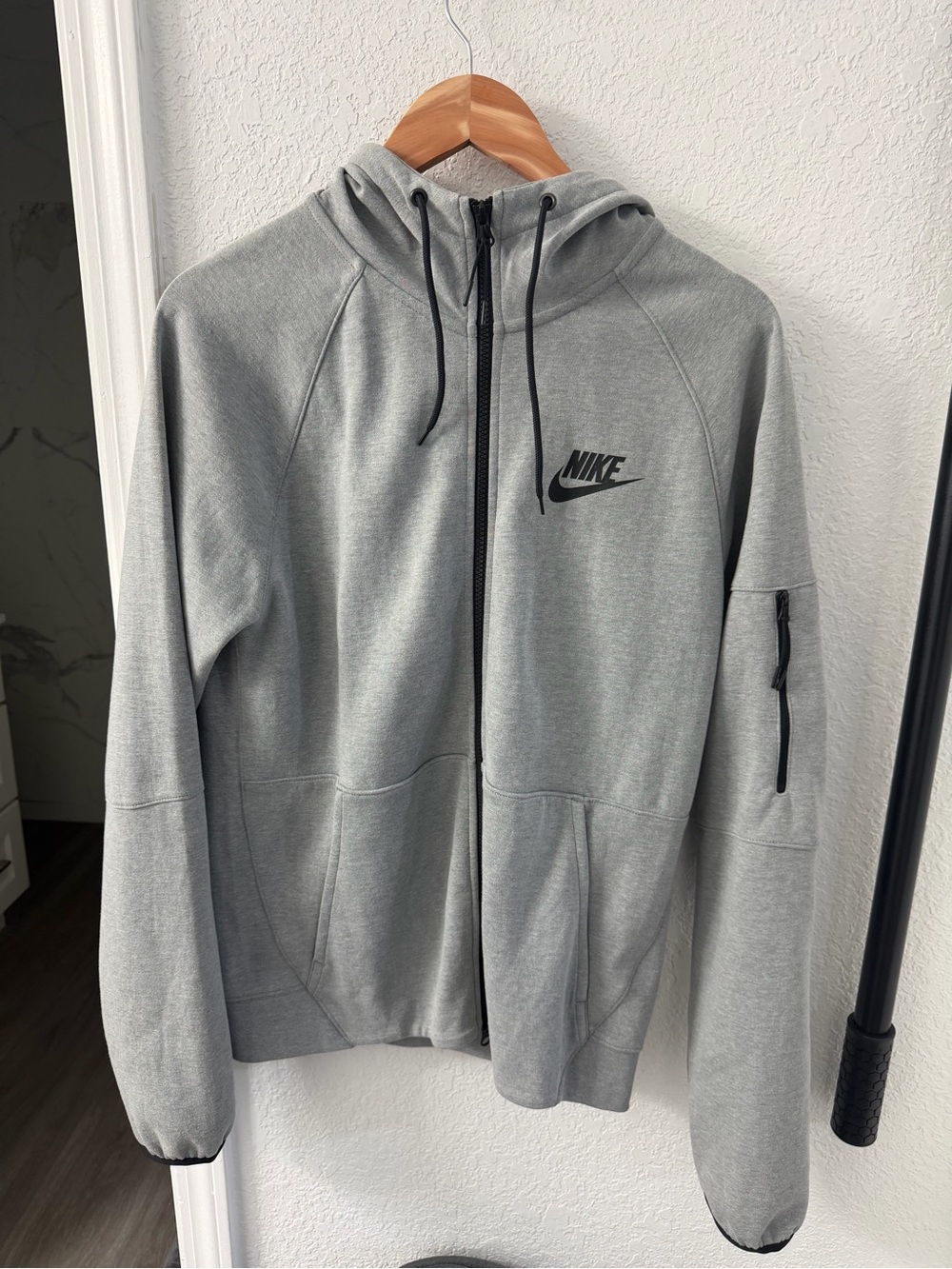 Nike Light Gray Tech-Fleece Full-Zip Hoodie Jacket with Black Accents Small EUC
